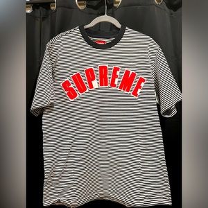 Authentic supreme T-shirt